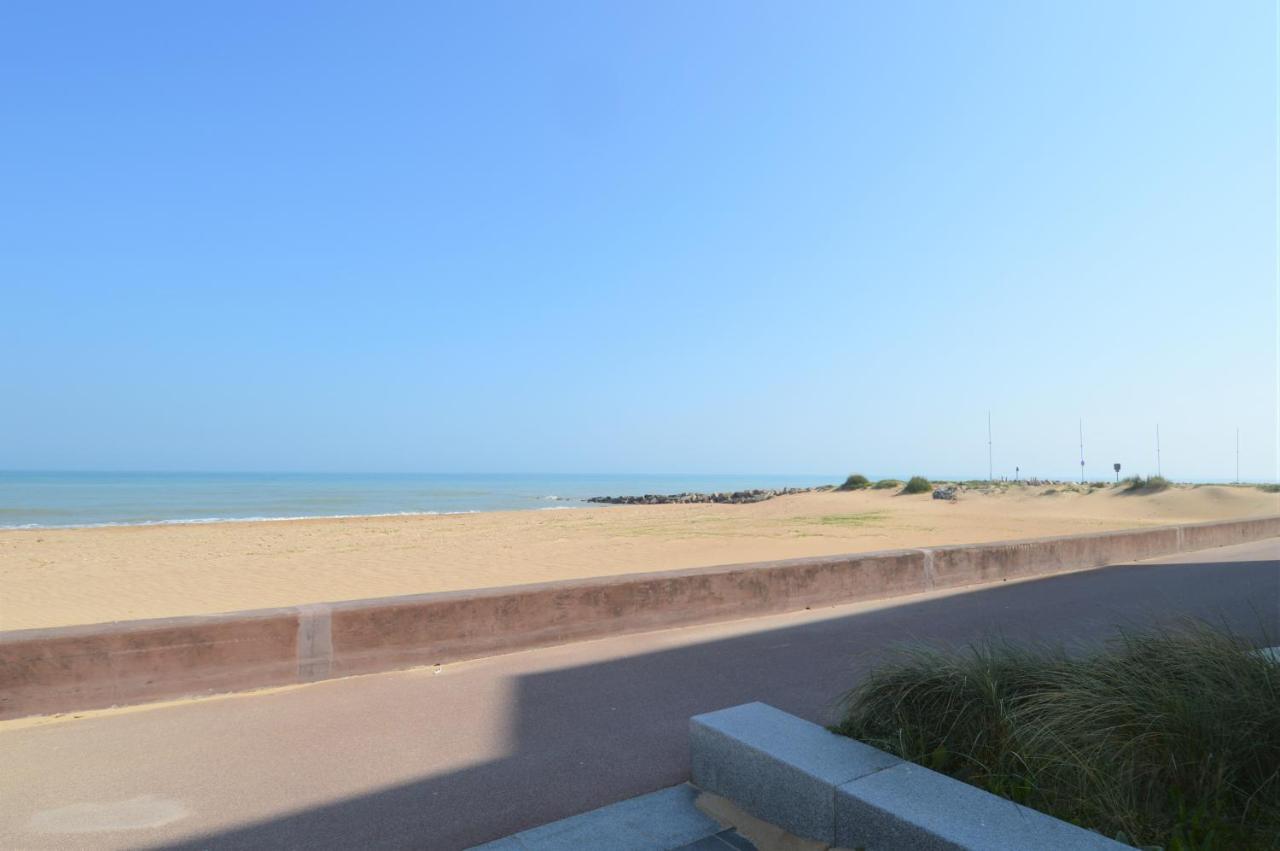 Appartement Moderne Avec Terrasse A 500M De La Mer กูร์เซิล-โซร์-แม ภายนอก รูปภาพ